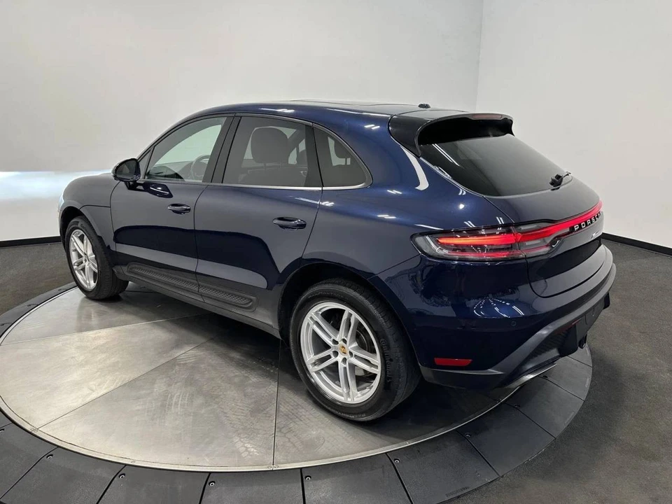 2023 Porsche Macan - Image 3 of 5