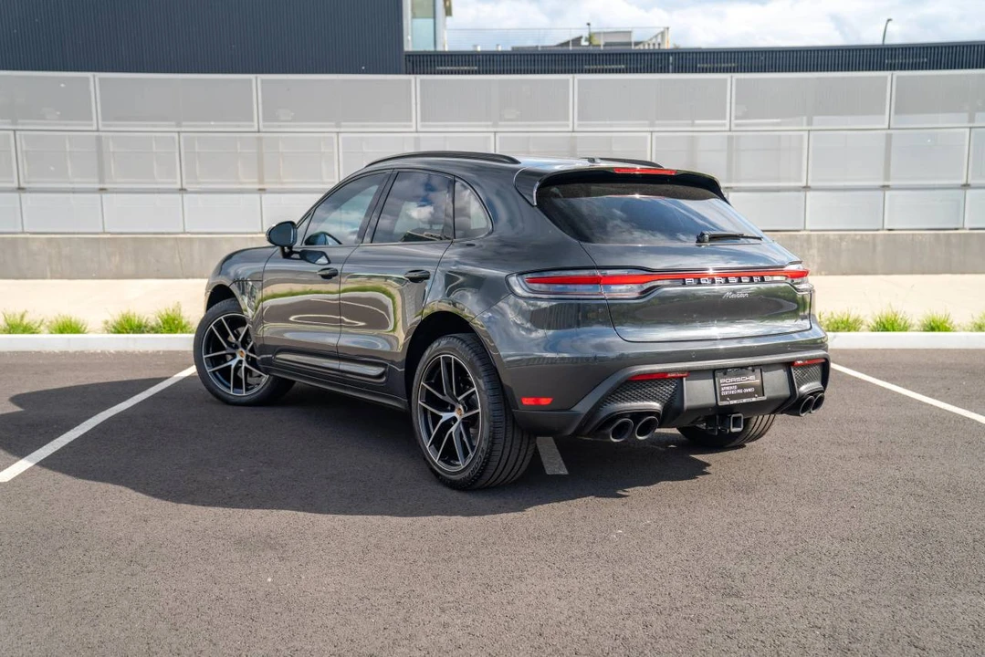 2023 Porsche Macan - Image 3 of 5