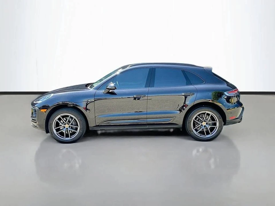 2023 Porsche Macan - Image 2 of 5