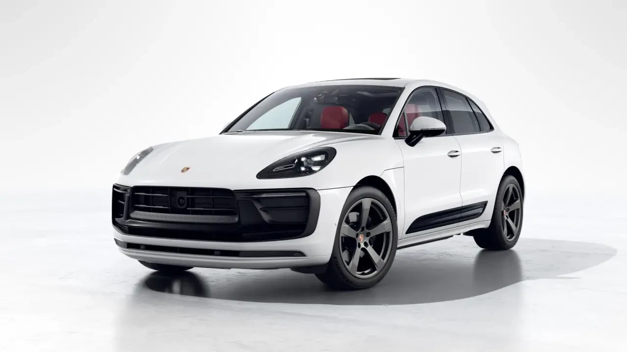 2023 Porsche Macan - Image 9 of 31