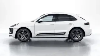 2023 Porsche Macan - Image 14 of 31
