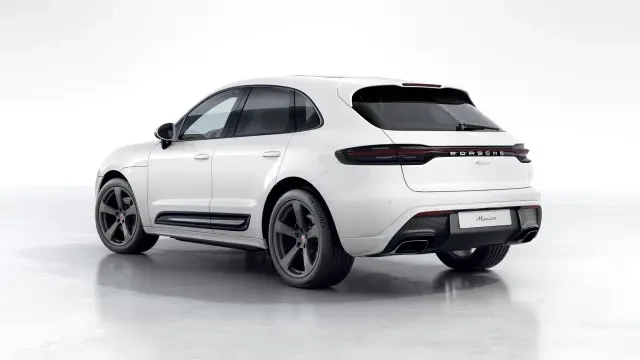 2023 Porsche Macan - Image 23 of 31