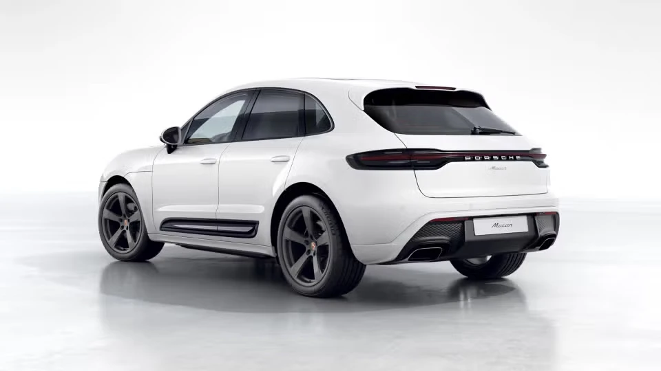 2023 Porsche Macan - Image 20 of 31