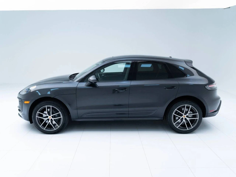 2023 Porsche Macan - Image 2 of 5