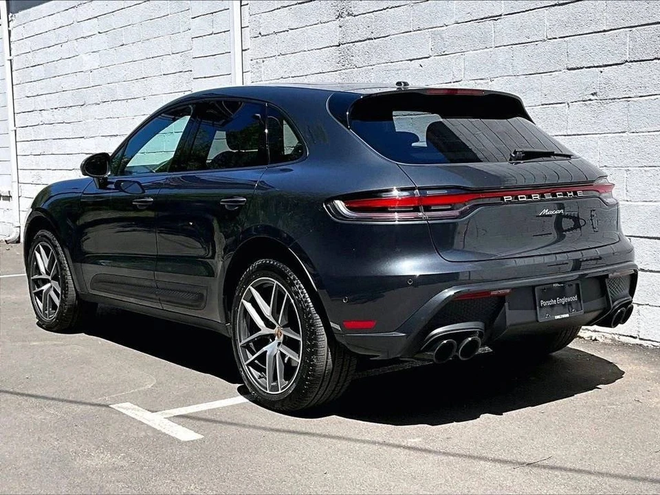 2023 Porsche Macan - Image 3 of 5