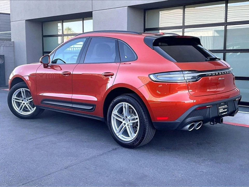 2023 Porsche Macan - Image 3 of 5