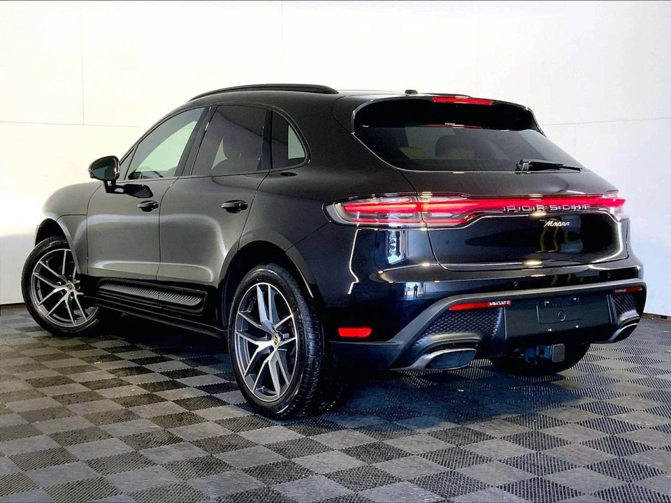 2023 Porsche Macan T - Image 3 of 5