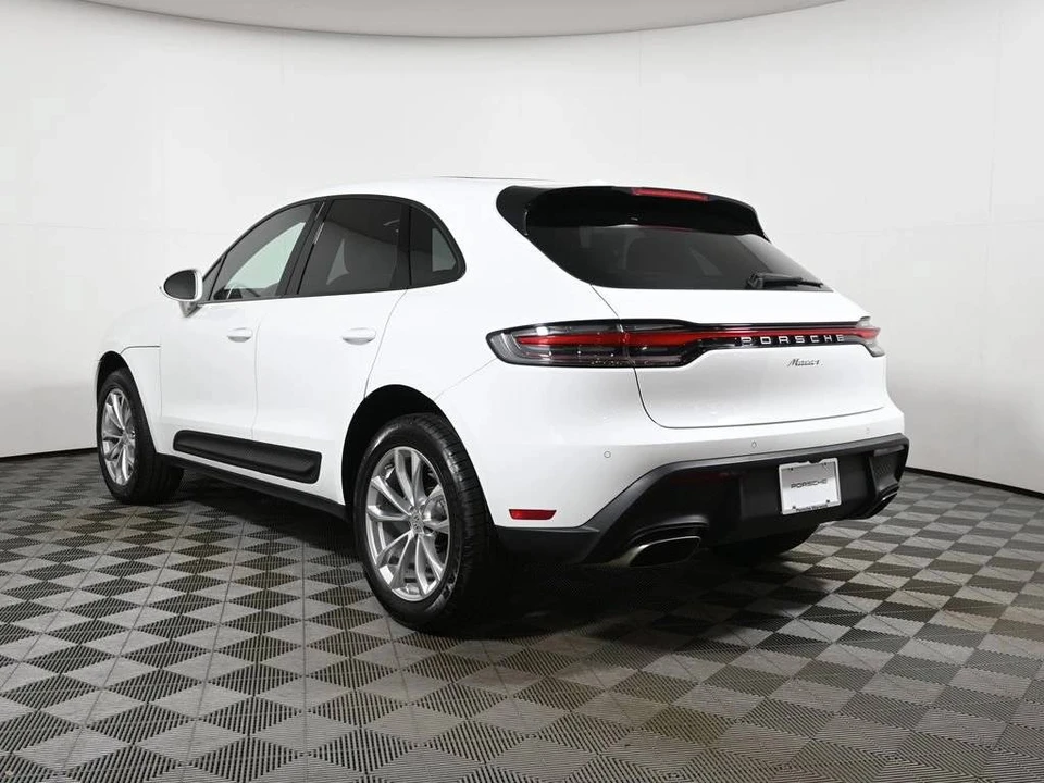2023 Porsche Macan T - Image 3 of 5