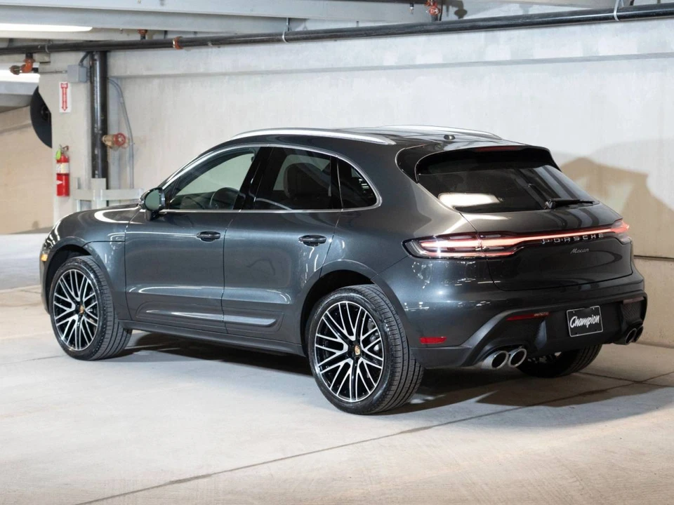 2023 Porsche Macan - Image 3 of 5