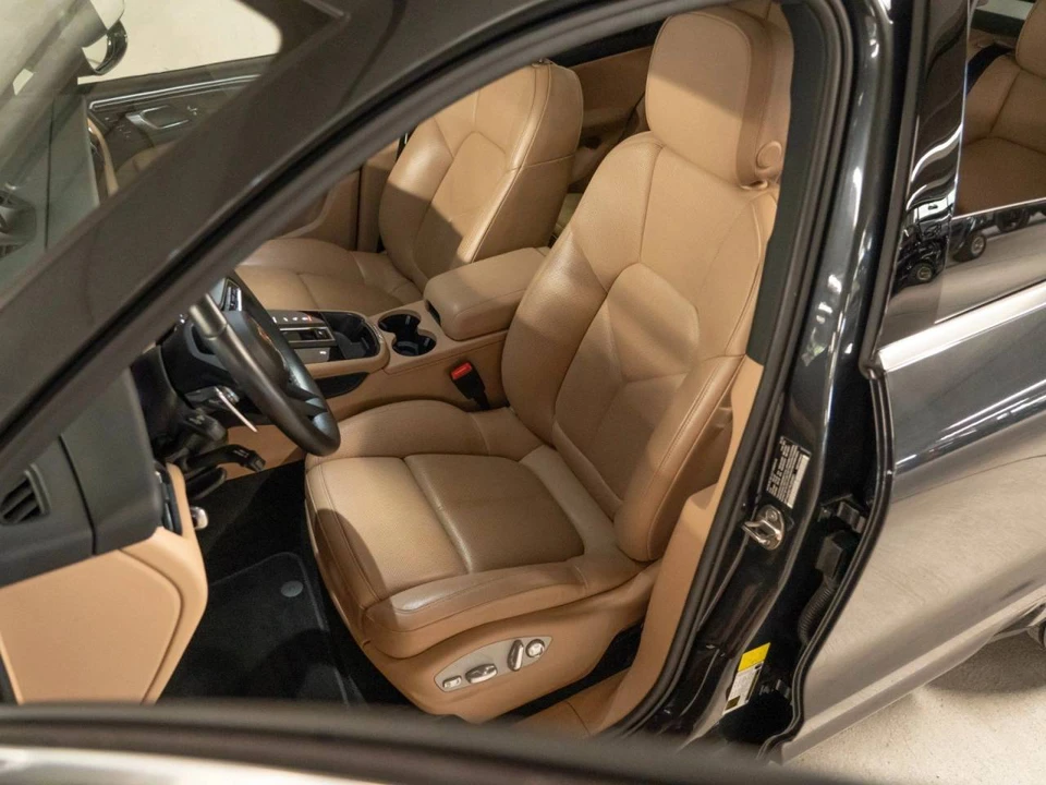 2023 Porsche Macan - Image 5 of 5