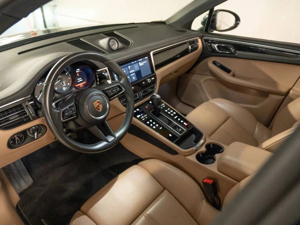 2023 Porsche Macan - Image 4 of 5