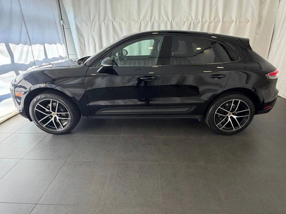 2023 Porsche Macan - Image 2 of 5