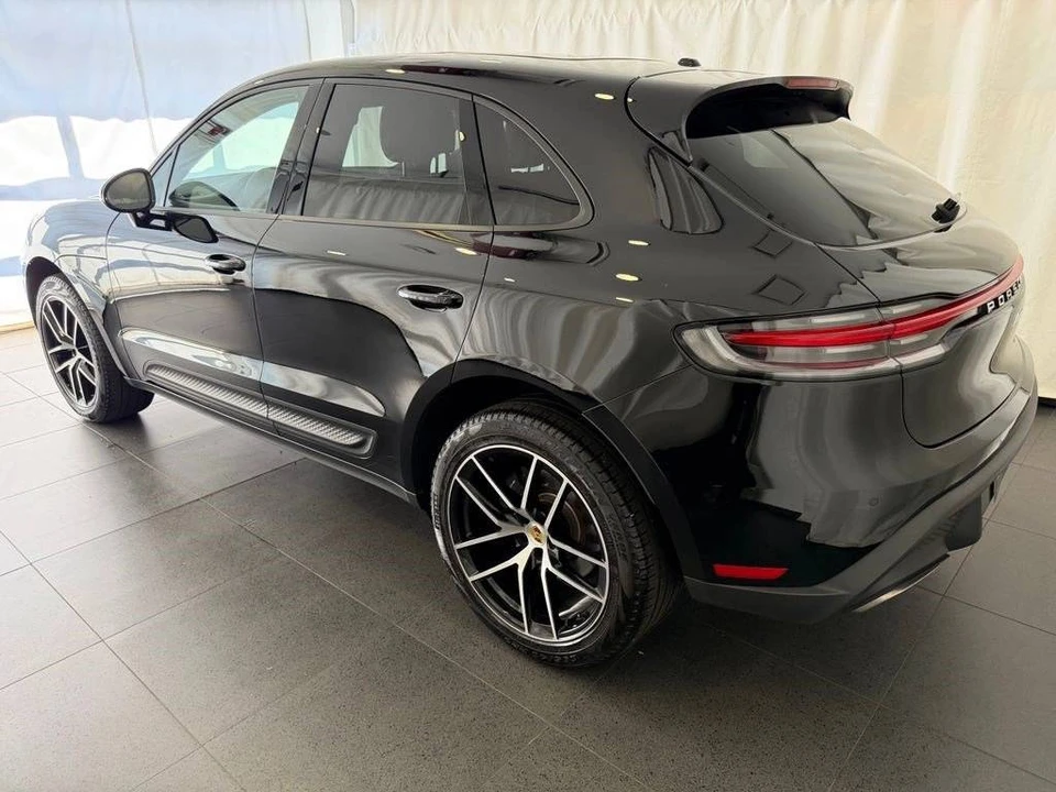 2023 Porsche Macan - Image 3 of 5