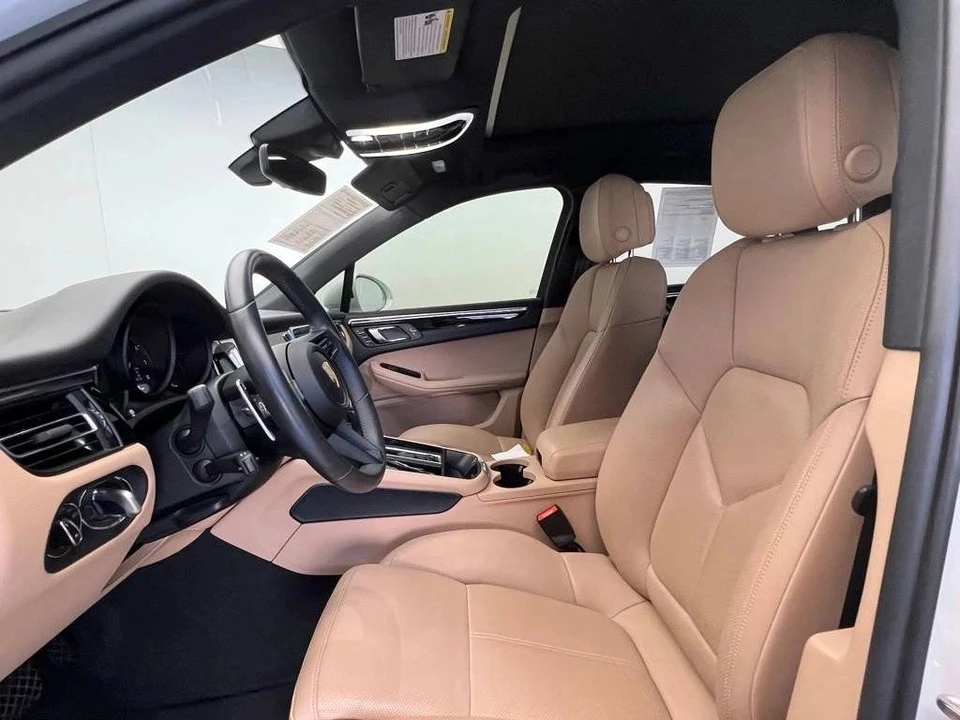 2023 Porsche Macan - Image 5 of 5