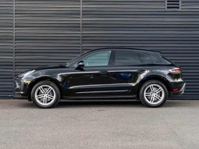2023 Porsche Macan - Image 10 of 31