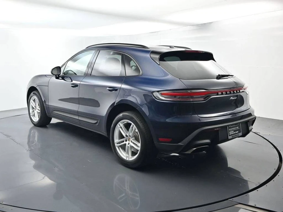 2023 Porsche Macan - Image 3 of 5