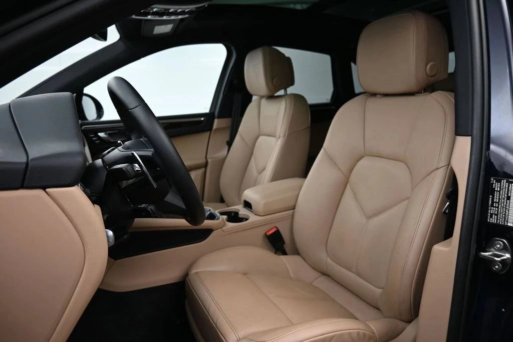2023 Porsche Macan - Image 5 of 5