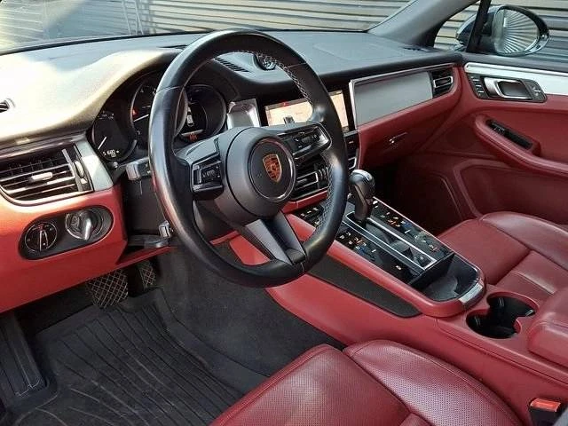 2023 Porsche Macan - Image 4 of 5