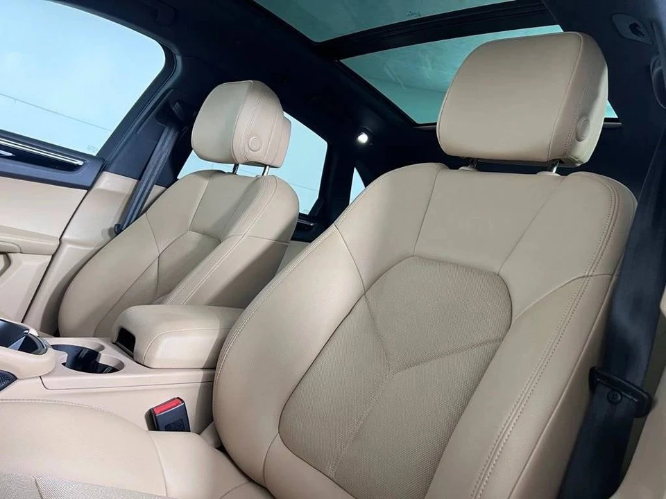 2023 Porsche Macan - Image 5 of 5