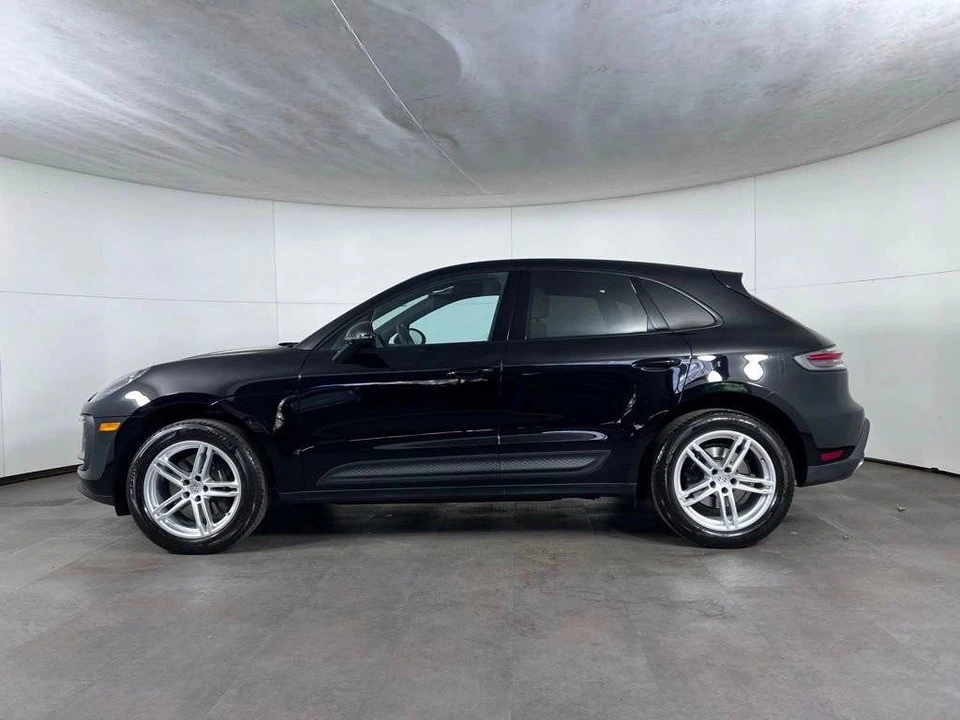 2023 Porsche Macan - Image 2 of 5