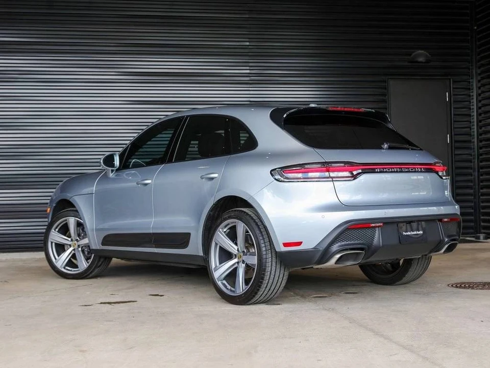 2023 Porsche Macan T - Image 3 of 5