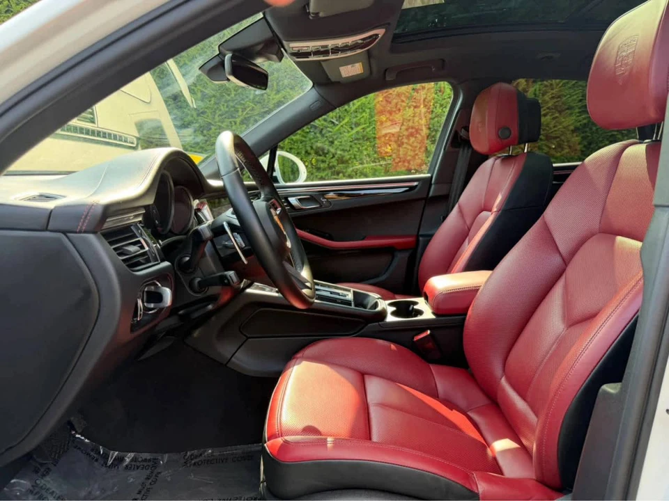 2023 Porsche Macan - Image 4 of 5