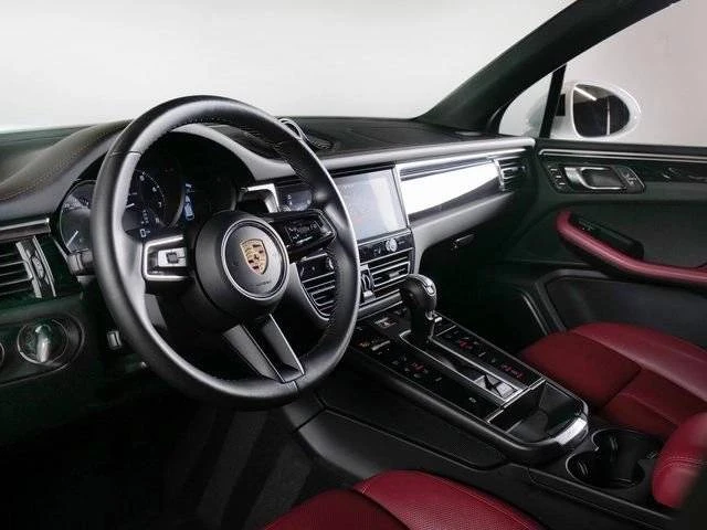 2023 Porsche Macan - Image 4 of 5