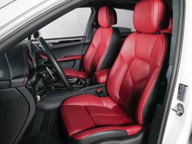 2023 Porsche Macan - Image 5 of 5