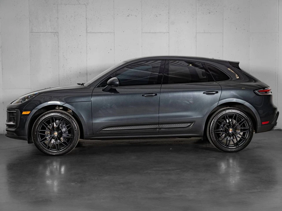 2023 Porsche Macan - Image 2 of 5