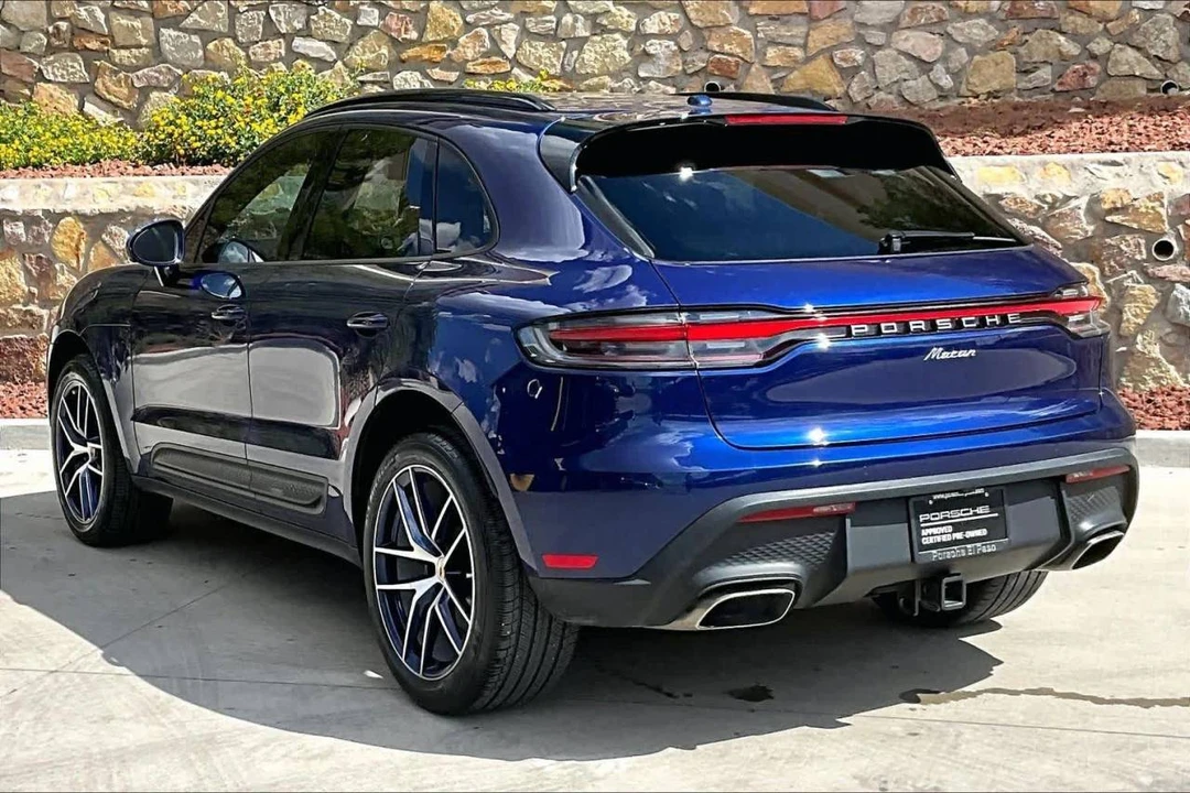 2023 Porsche Macan T - Image 3 of 5