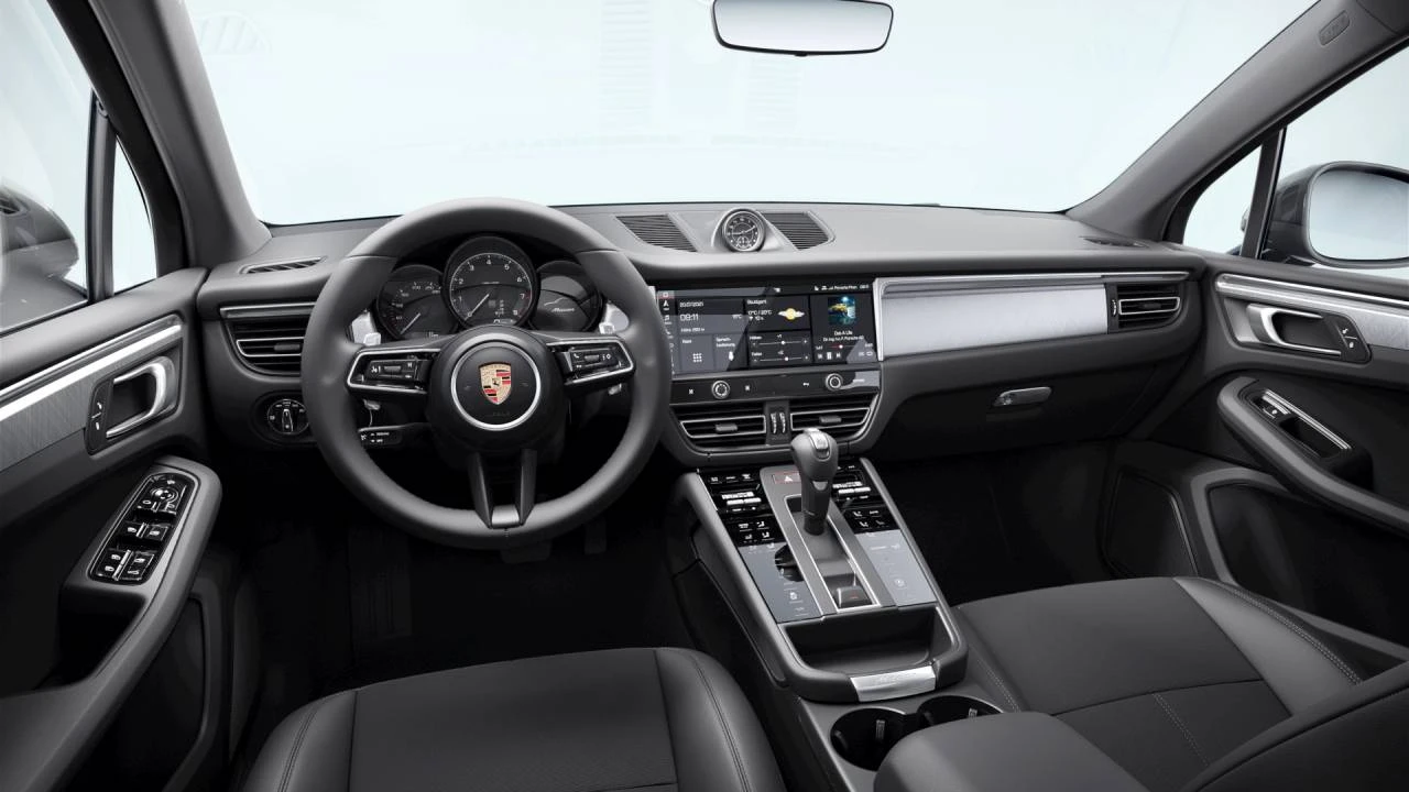 2023 Porsche Macan - Image 4 of 5