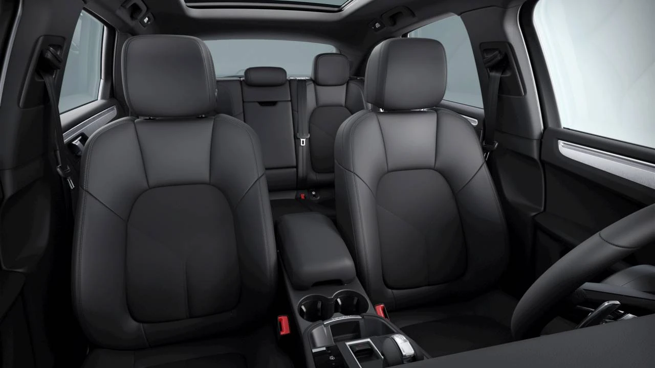 2023 Porsche Macan - Image 5 of 5