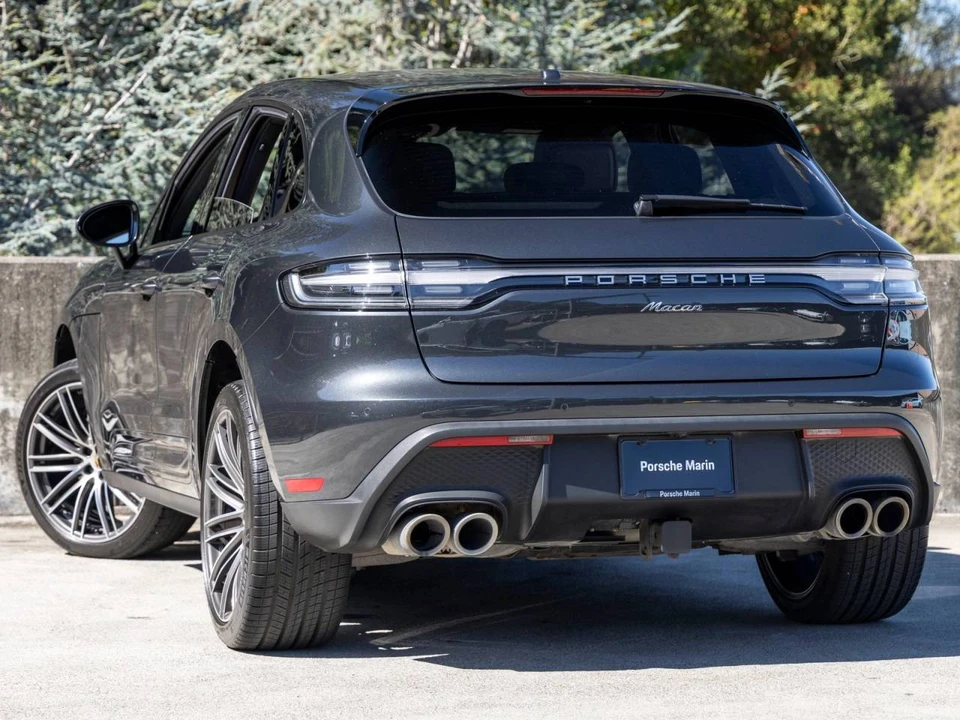 2023 Porsche Macan T - Image 3 of 5