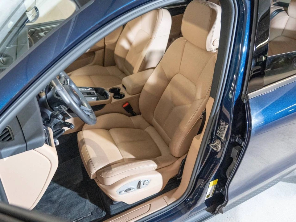 2023 Porsche Macan T - Image 5 of 5