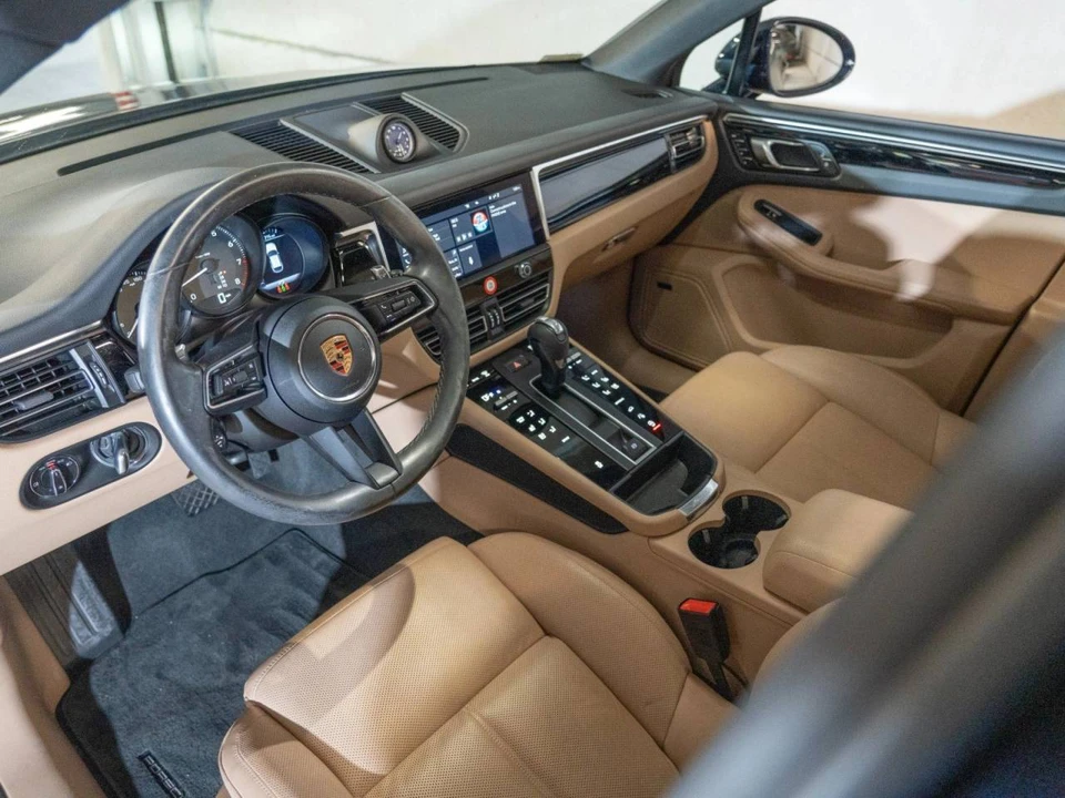 2023 Porsche Macan T - Image 4 of 5