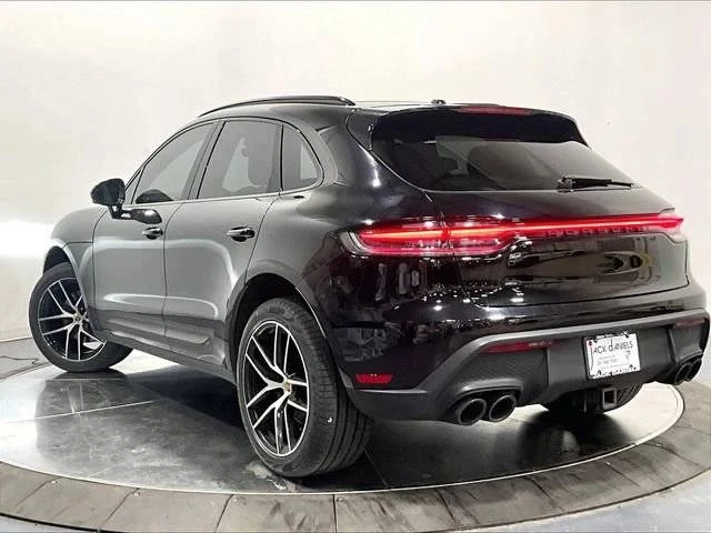 2023 Porsche Macan - Image 3 of 5