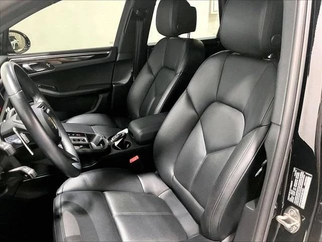 2023 Porsche Macan - Image 5 of 5