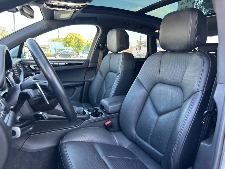 2023 Porsche Macan - Image 5 of 5