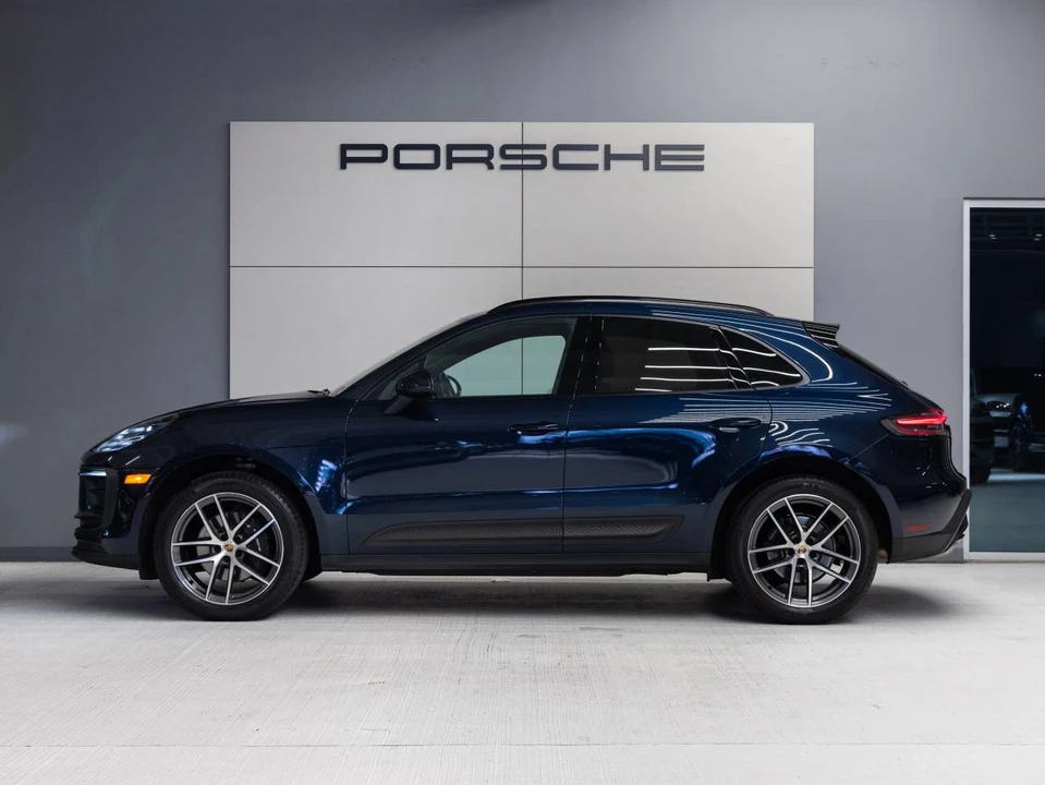 2023 Porsche Macan - Image 2 of 5