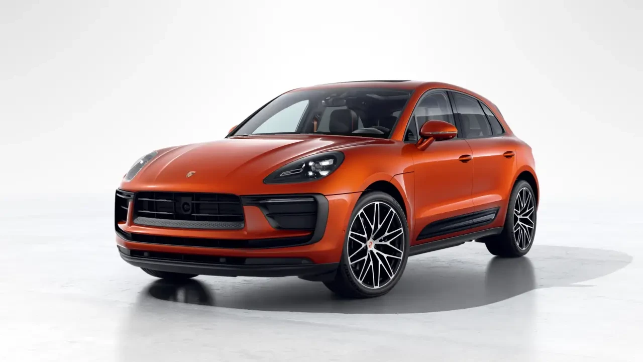 2023 Porsche Macan - Image 8 of 31