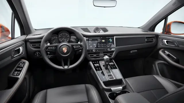 2023 Porsche Macan - Image 30 of 31