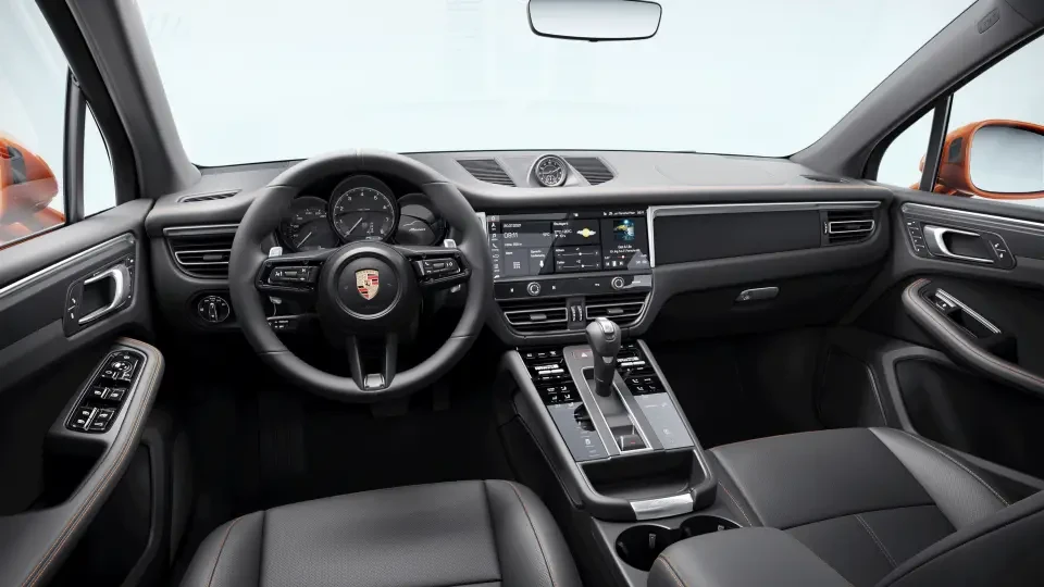 2023 Porsche Macan - Image 31 of 31