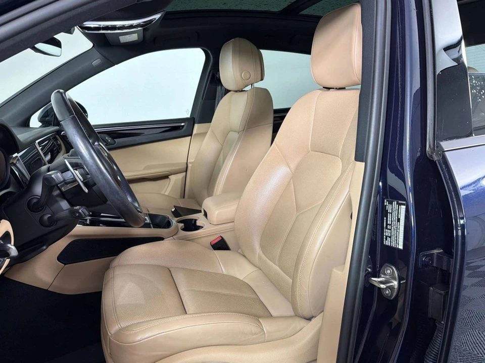 2023 Porsche Macan T - Image 5 of 5