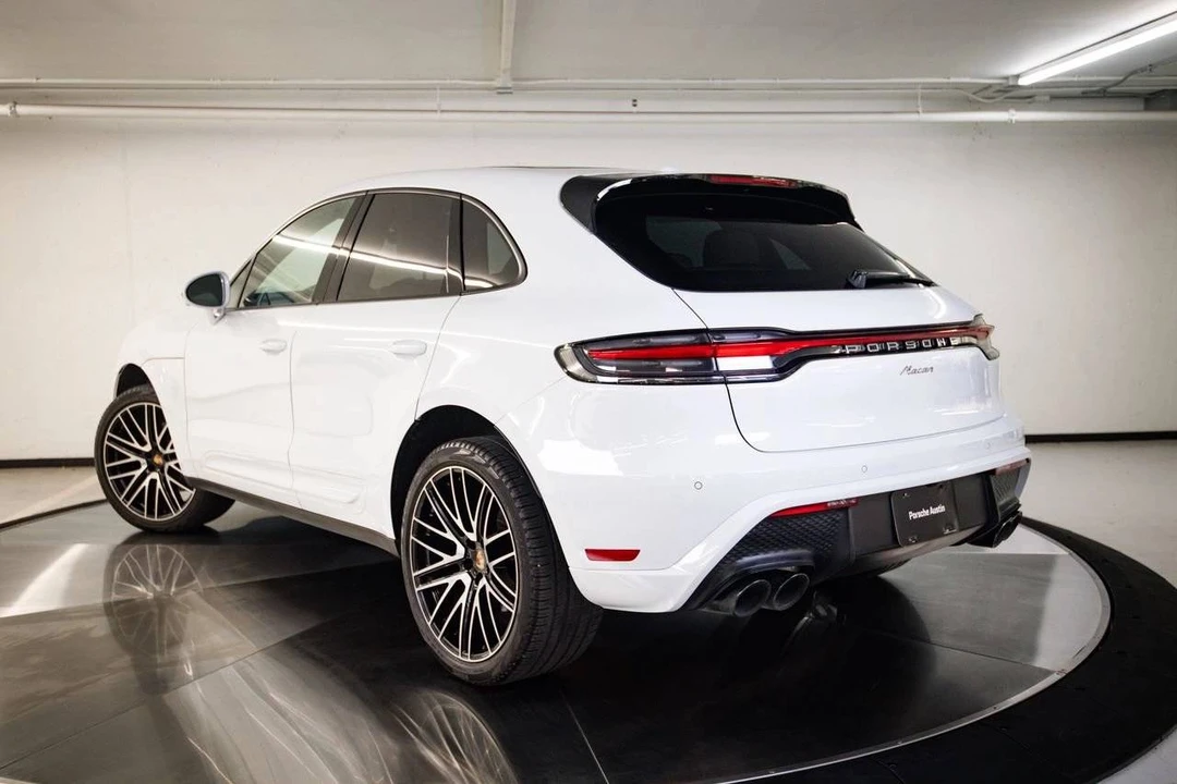 2023 Porsche Macan T - Image 3 of 5