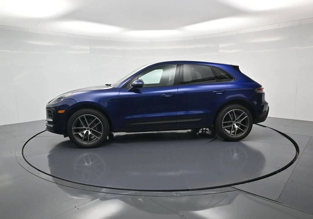 2023 Porsche Macan - Image 2 of 5