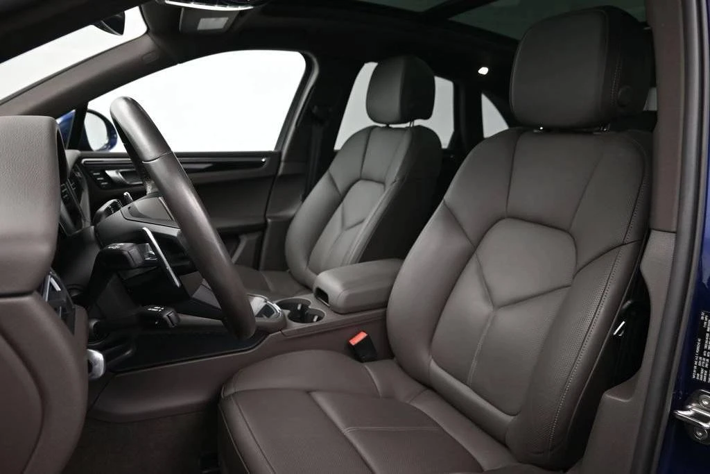 2023 Porsche Macan - Image 5 of 5