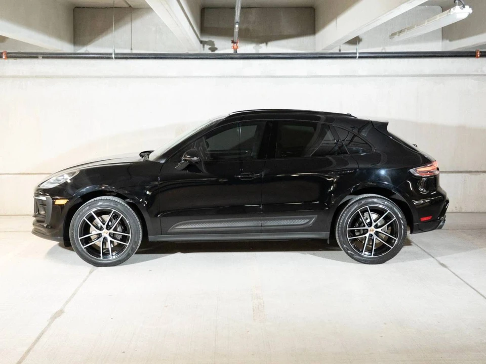 2023 Porsche Macan - Image 2 of 5