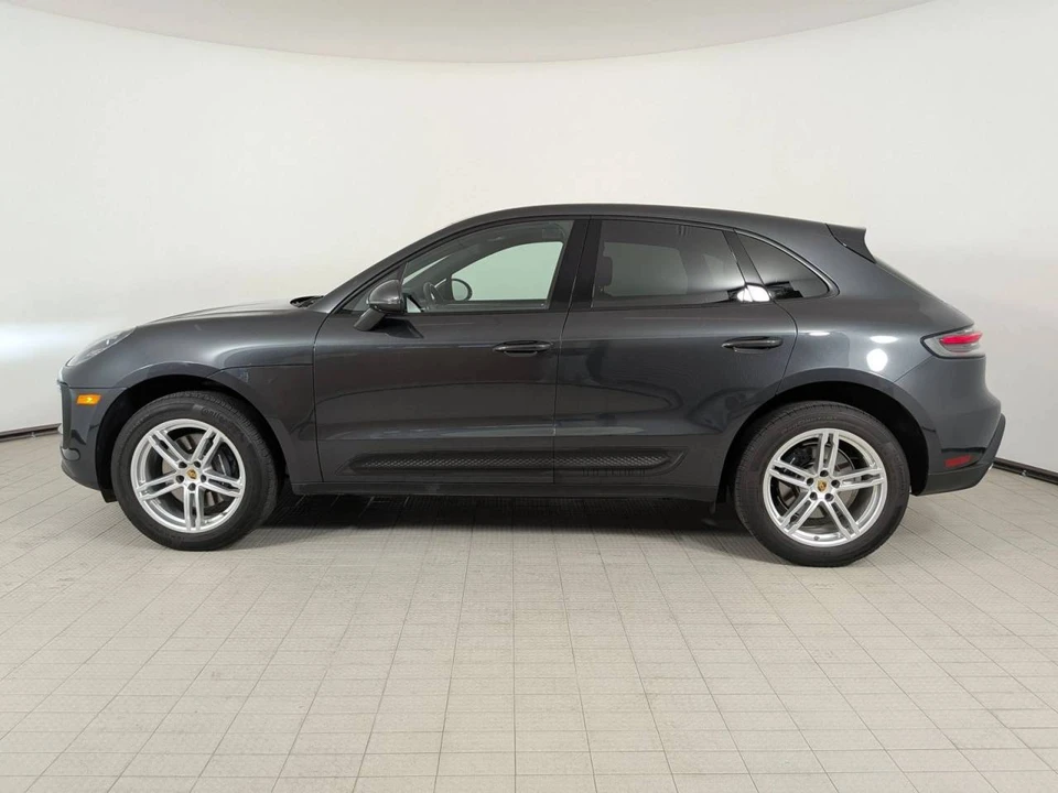 2023 Porsche Macan - Image 2 of 5
