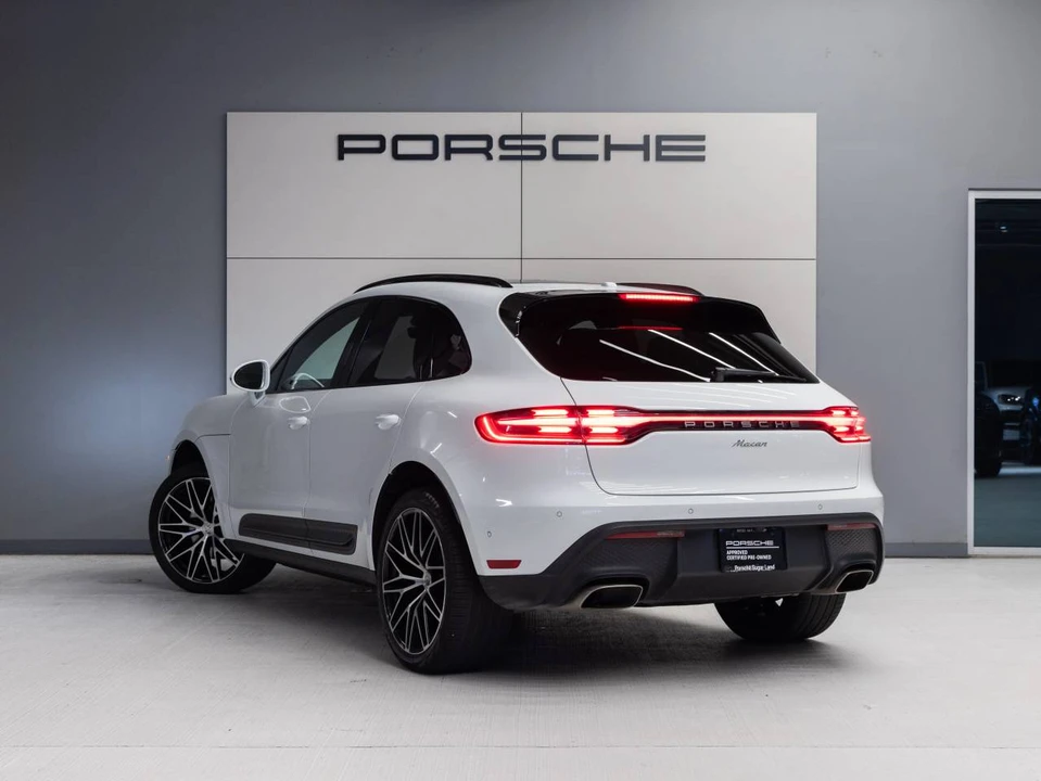 2023 Porsche Macan T - Image 3 of 5