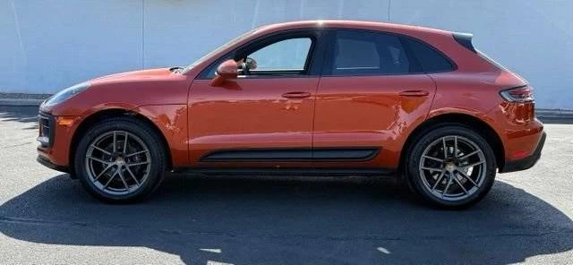 2023 Porsche Macan - Image 2 of 5